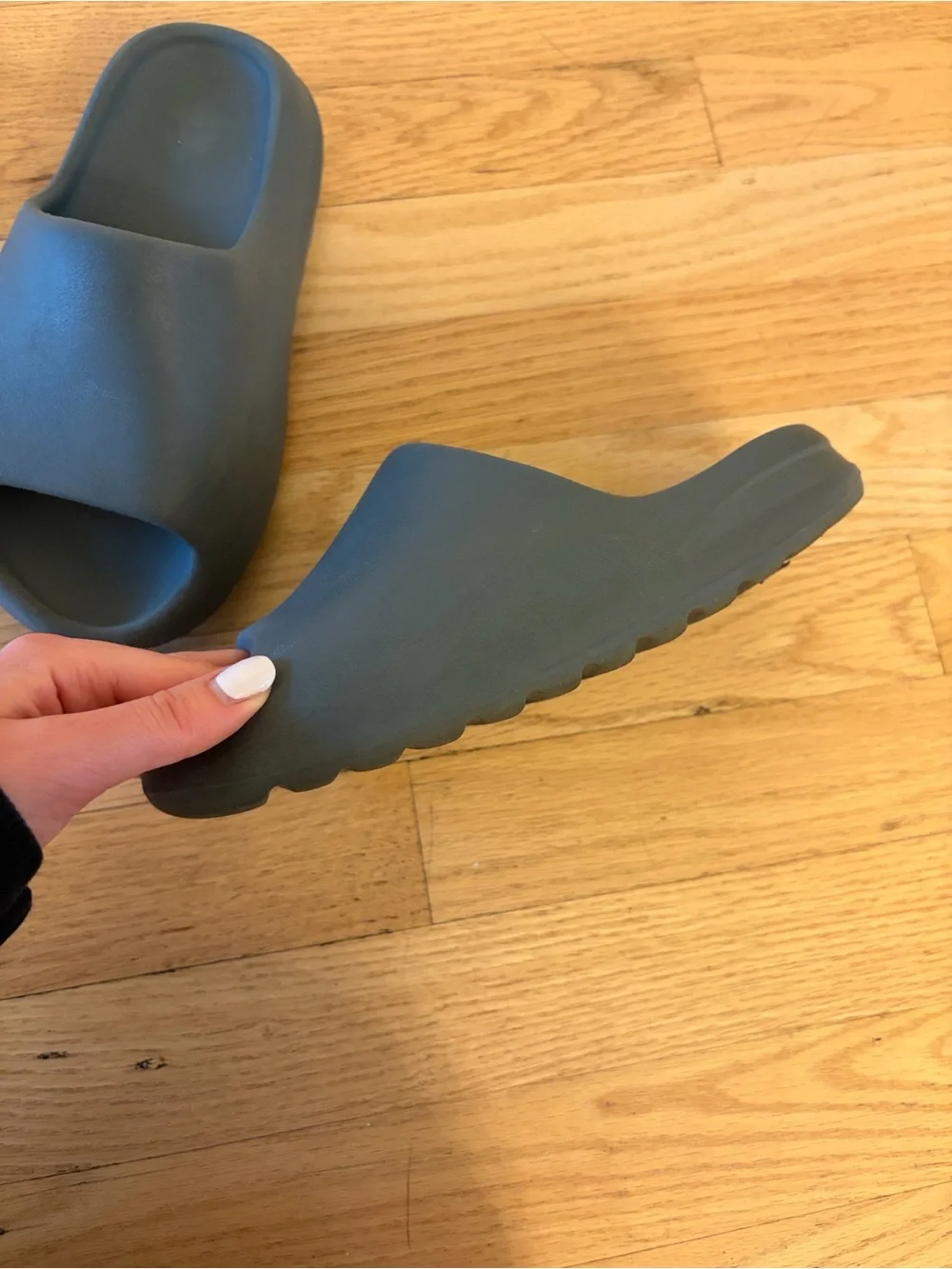 Adidas Yeezy Slide in Slate Marine (Kids)